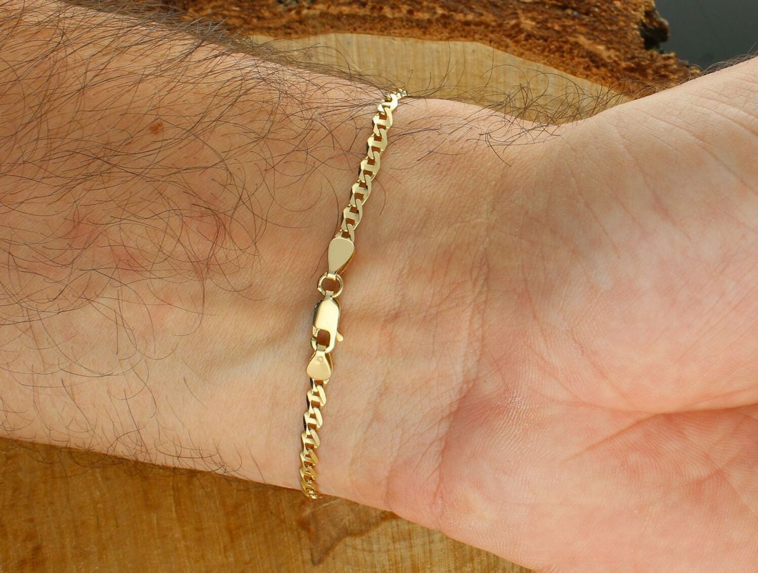 Złote Bransoletki Damskie w Sklepie z Biżuterią zegarki-diament.pl to idealny pomysł na prezent dla kobiety jak i mężczyzny..jpg